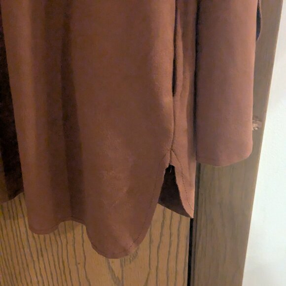 Denim and Company (D & Co) Faux Suede Brown Long Sleeve Shirt-Women's Medium - Picture 7 of 9